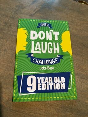The Don't Laugh Challenge Joke Book - Green - 9 Year Old Edition